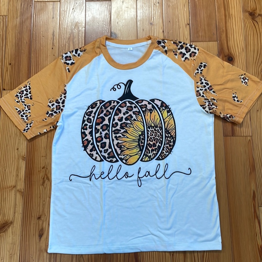 Short Sleeve Fall T-shirt Women’s size Med